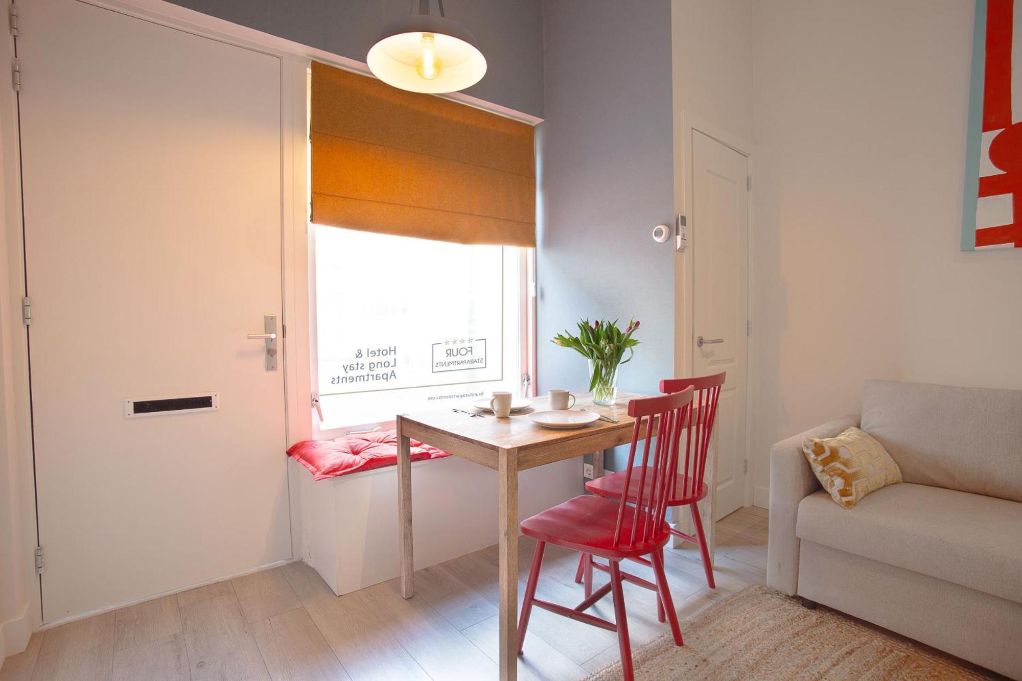 Four Star - Keizerstraat 150-a *
